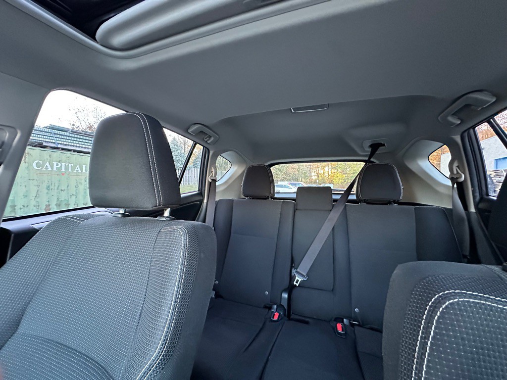 2017 Toyota Rav4 Image 19