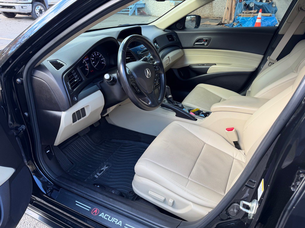 2013 Acura ILX Image 12