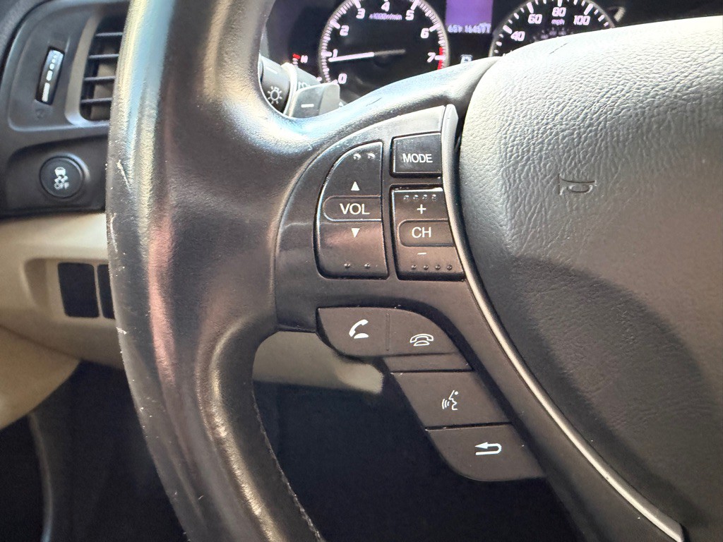 2013 Acura ILX Image 17