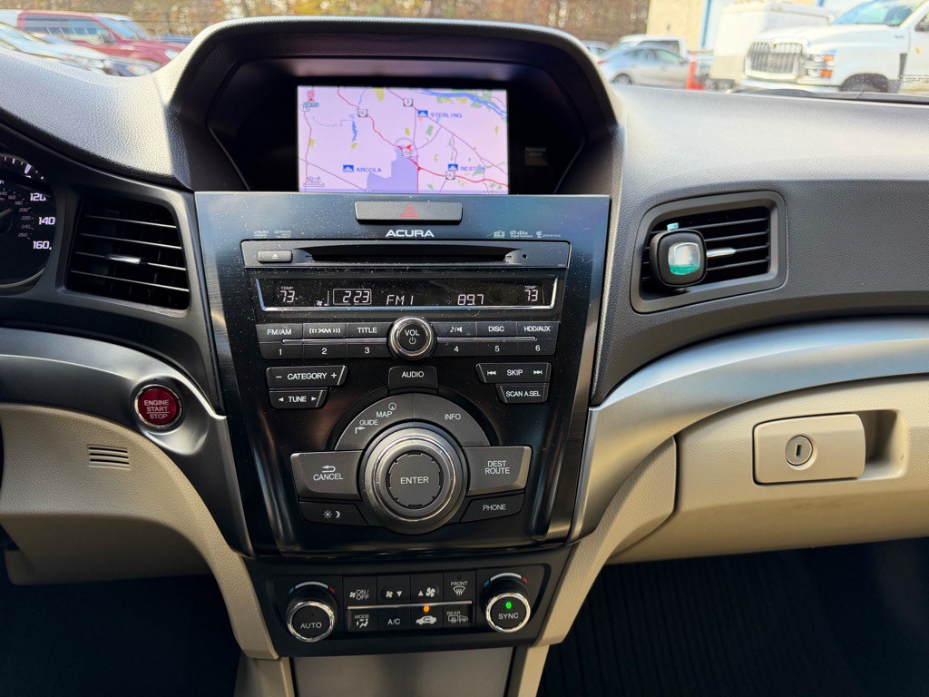 2013 Acura ILX Image 18