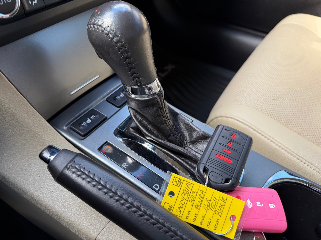 2013 Acura ILX Image 20