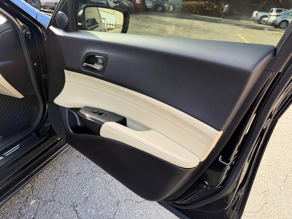 2013 Acura ILX Image 21