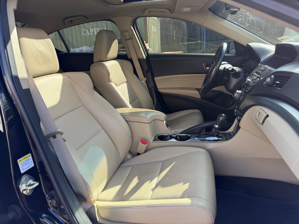 2013 Acura ILX Image 22