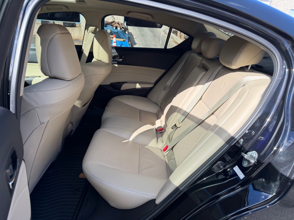 2013 Acura ILX Image 24