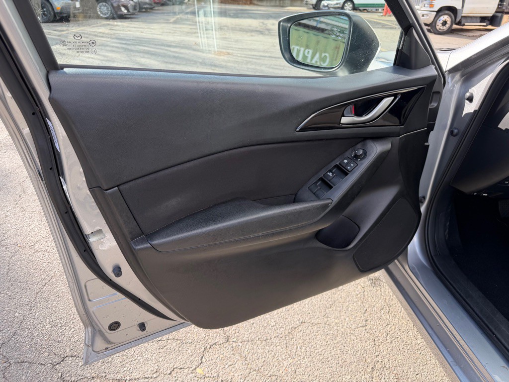 2016 Mazda Mazda3 Image 9