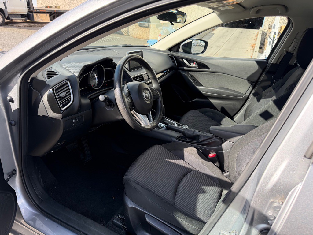 2016 Mazda Mazda3 Image 10