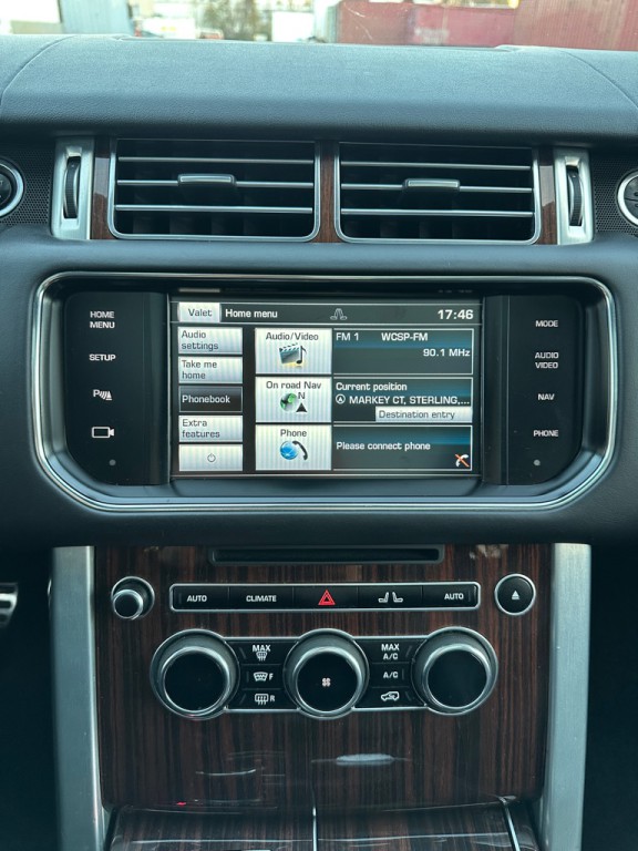2015 Land Rover Range Rover Image 11