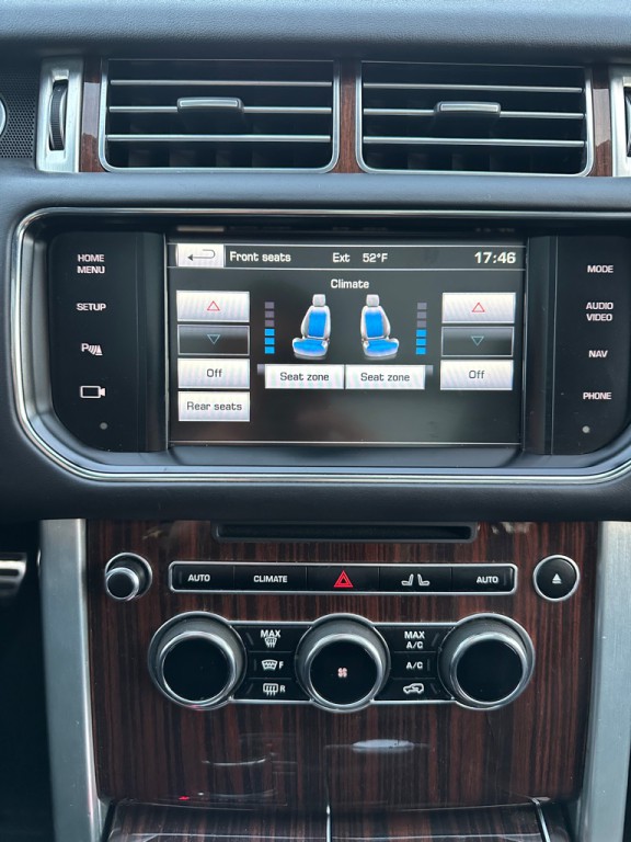 2015 Land Rover Range Rover Image 12