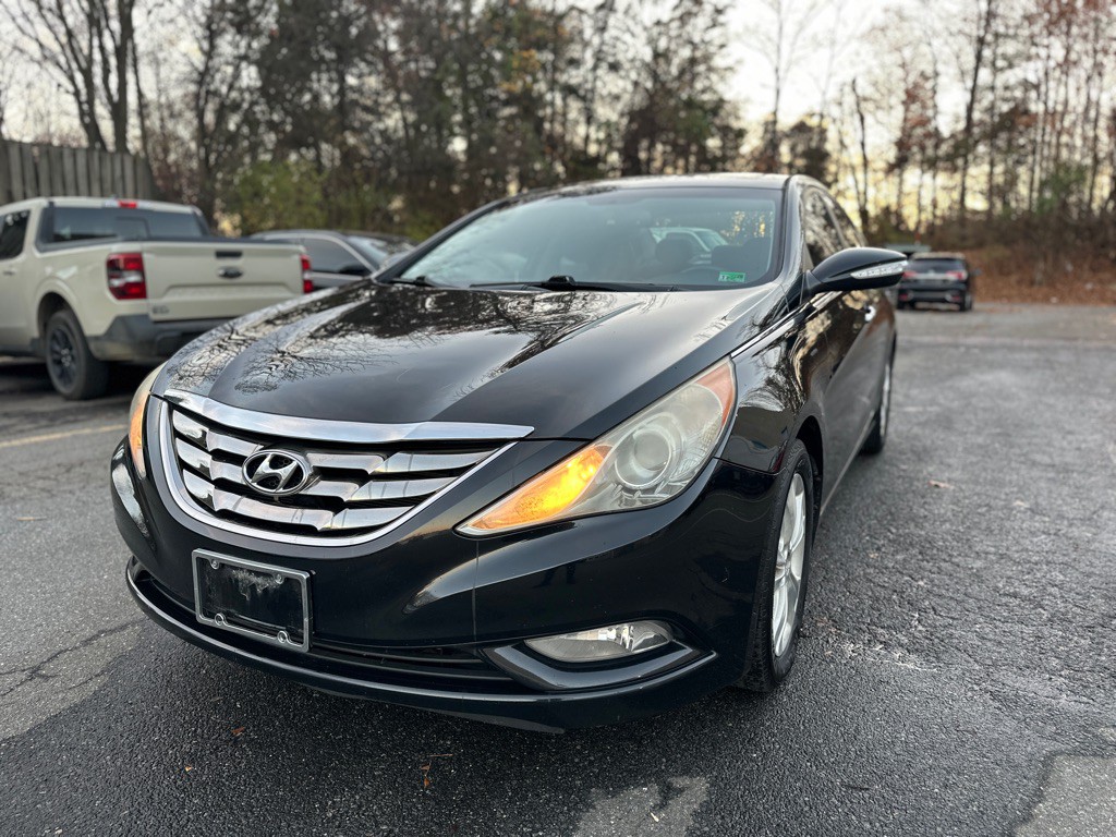 2011 Hyundai Sonata Image 1