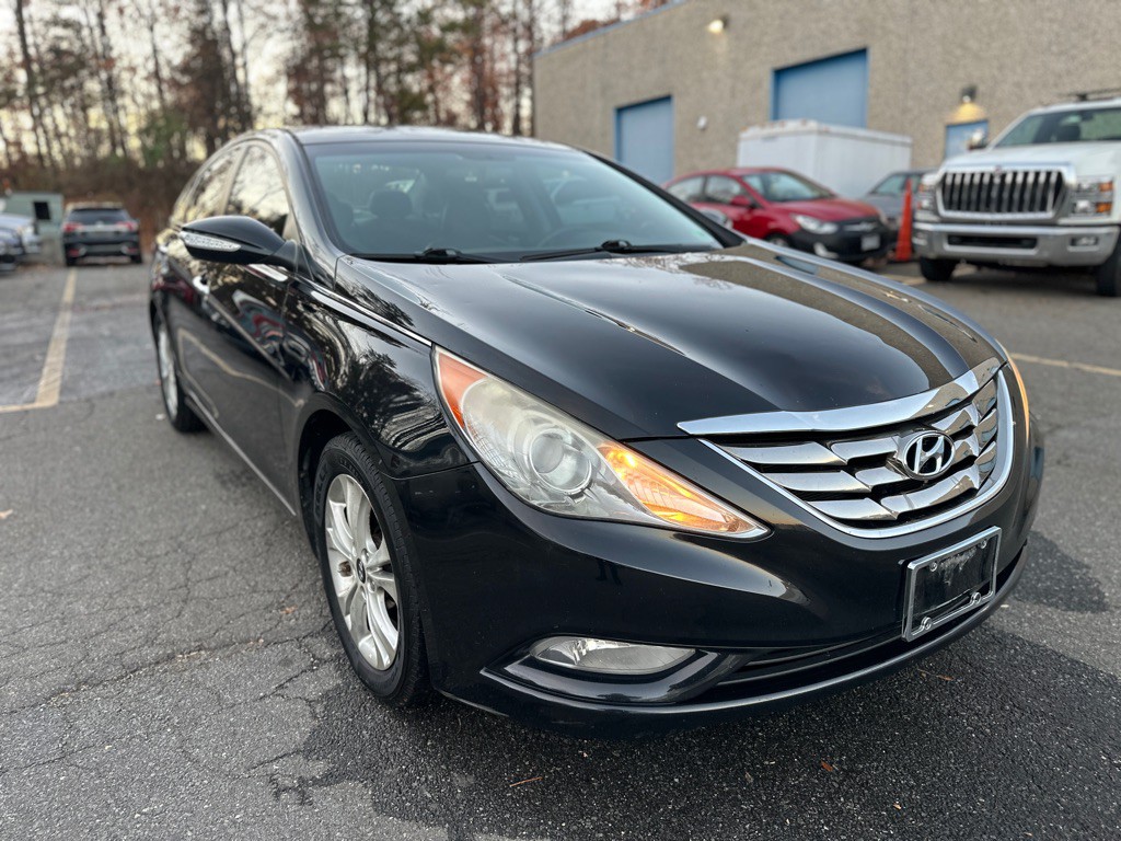 2011 Hyundai Sonata Image 3