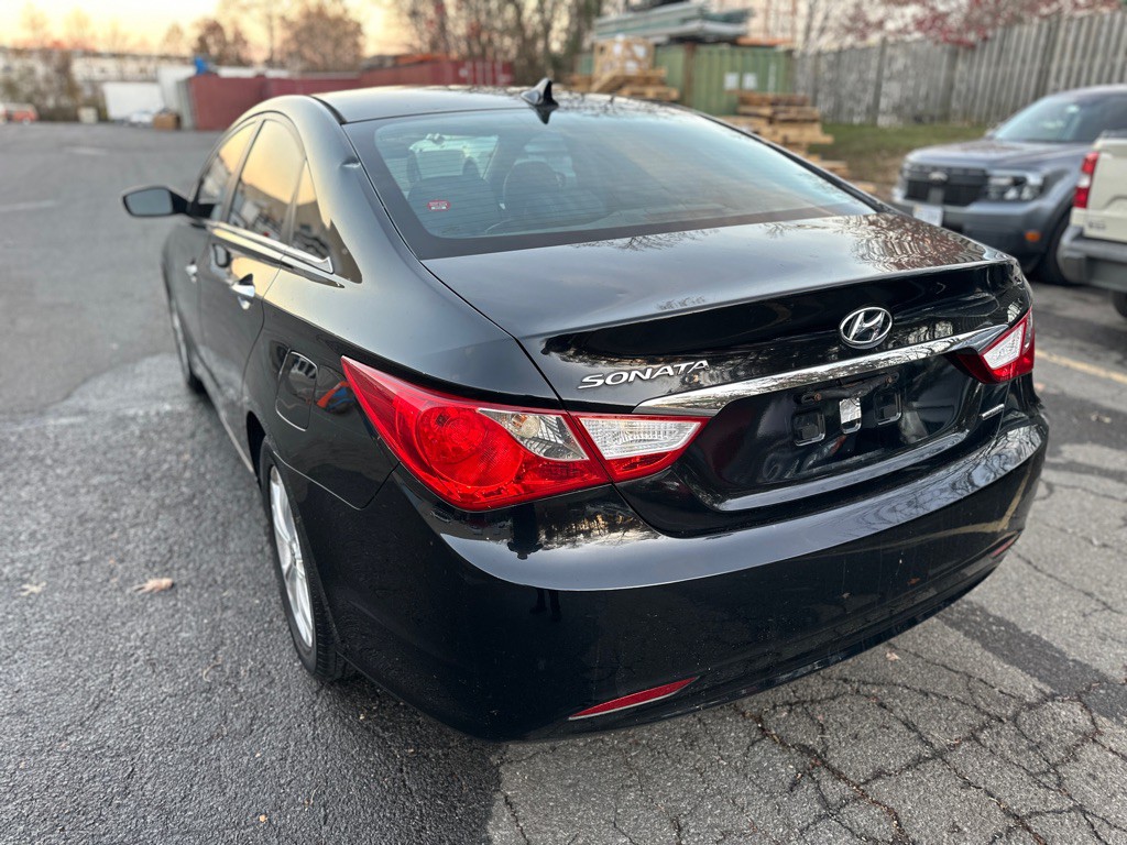 2011 Hyundai Sonata Image 6