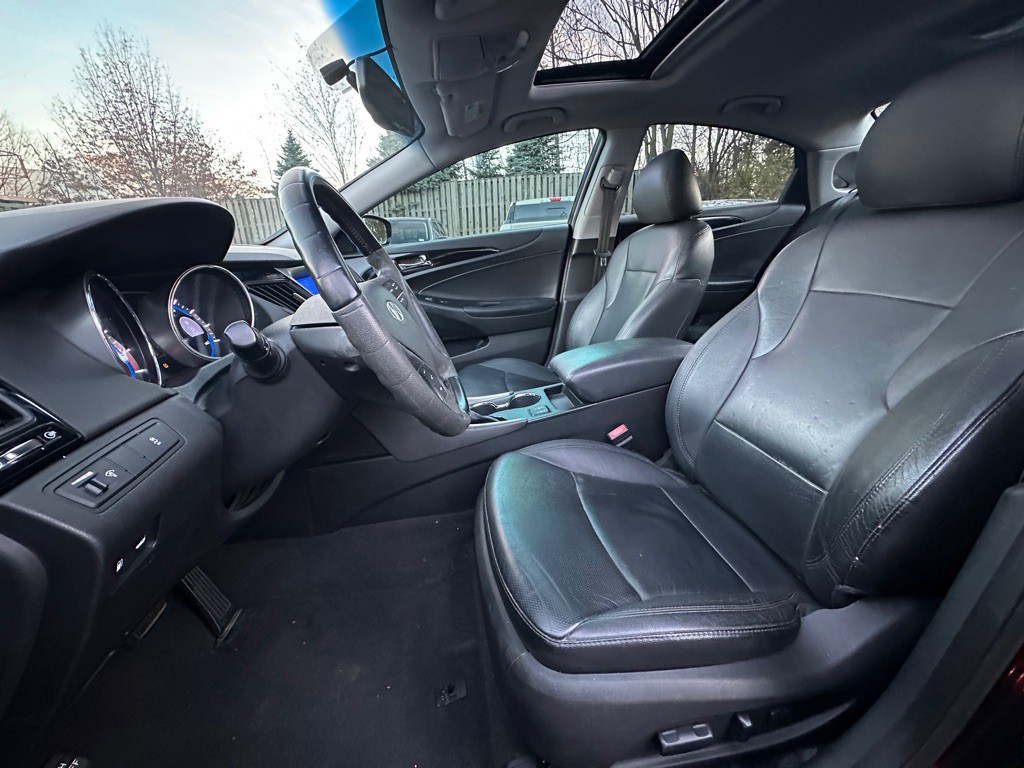 2011 Hyundai Sonata Image 9