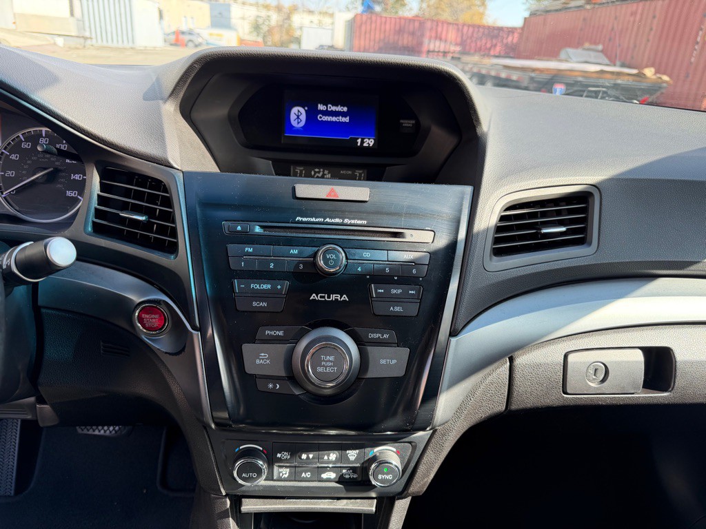 2014 Acura ILX Image 16