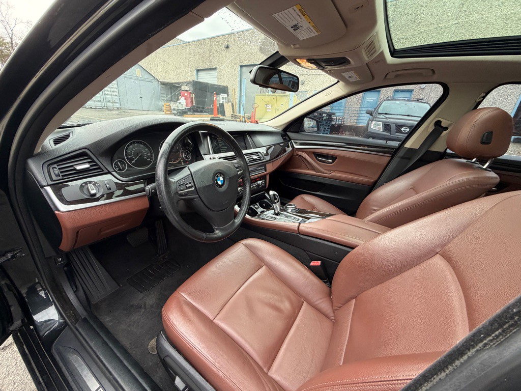 2014 BMW 5 Series Image 8