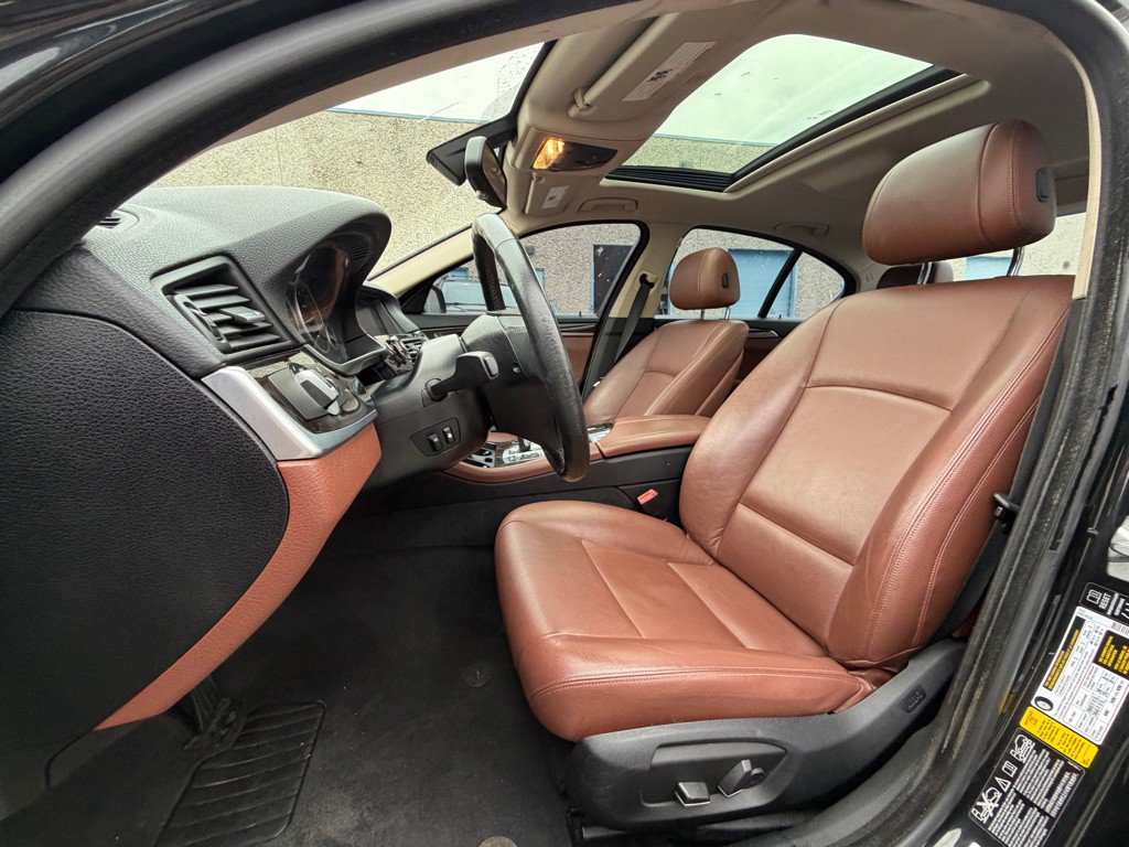 2014 BMW 5 Series Image 9