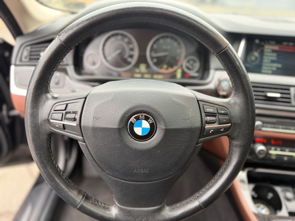 2014 BMW 5 Series Image 11