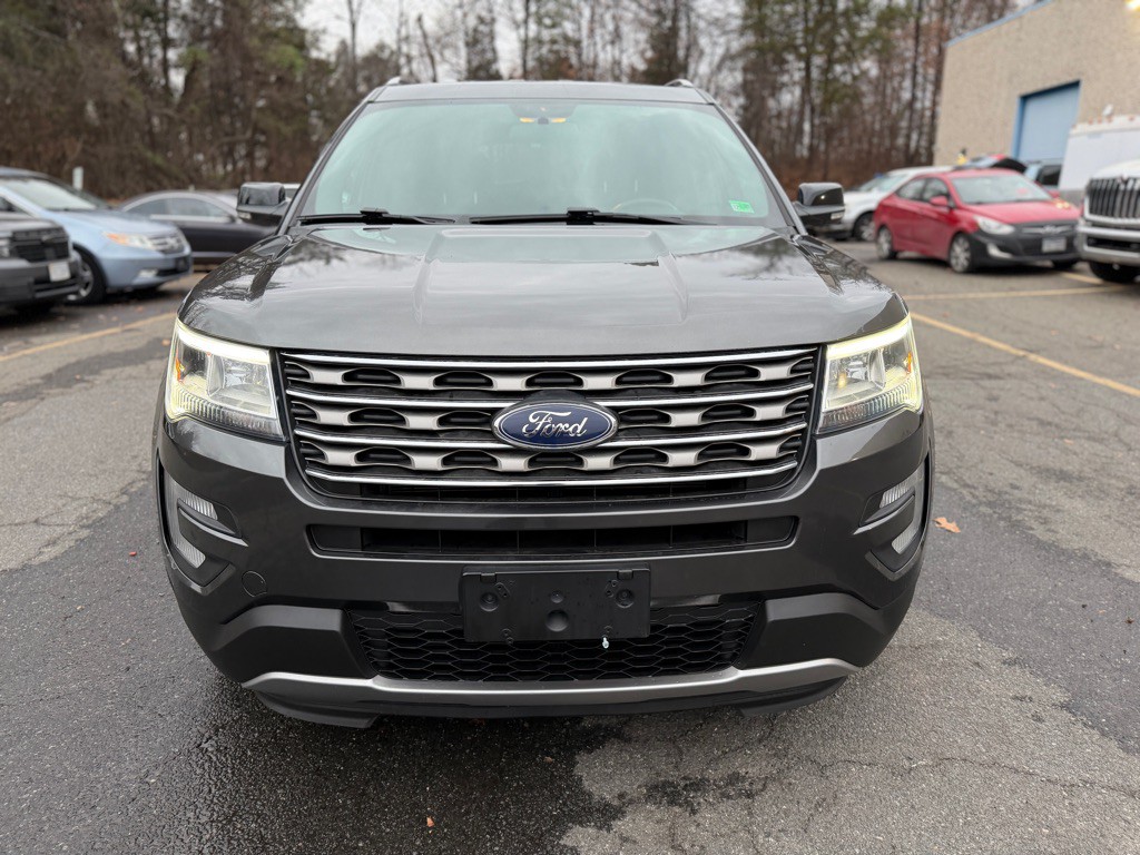 2017 Ford Explorer Image 2