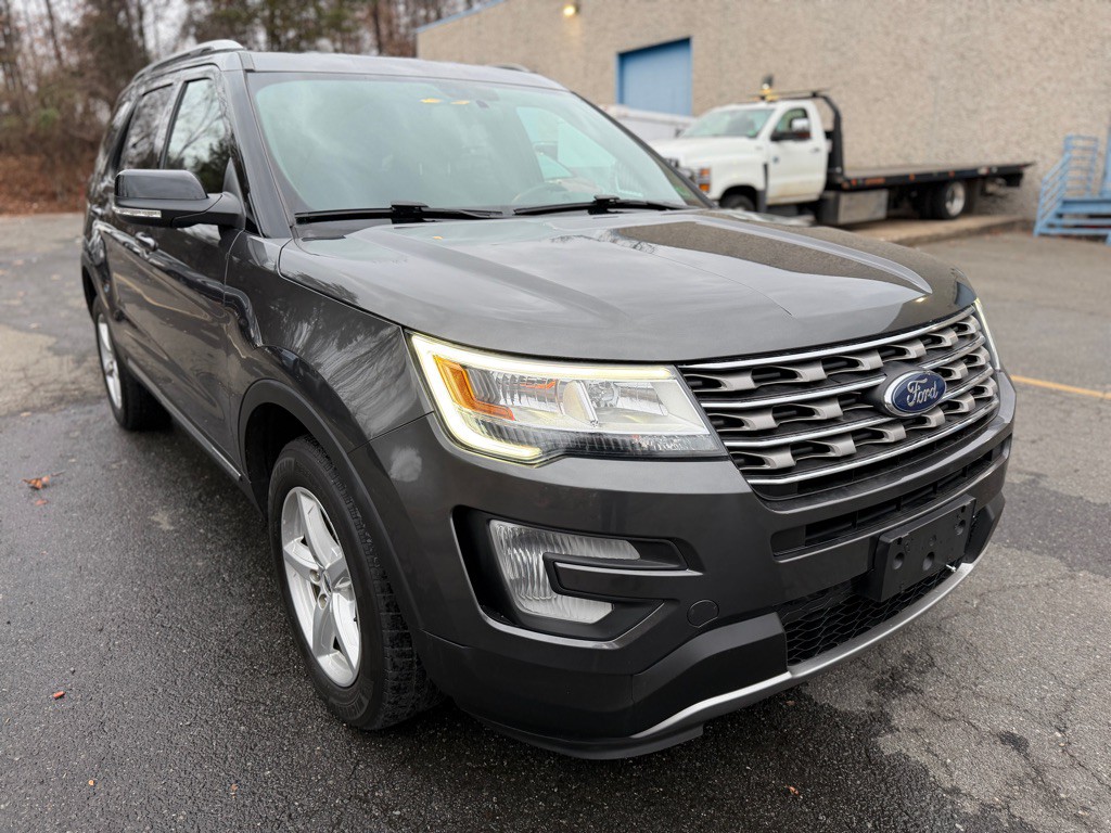 2017 Ford Explorer Image 3