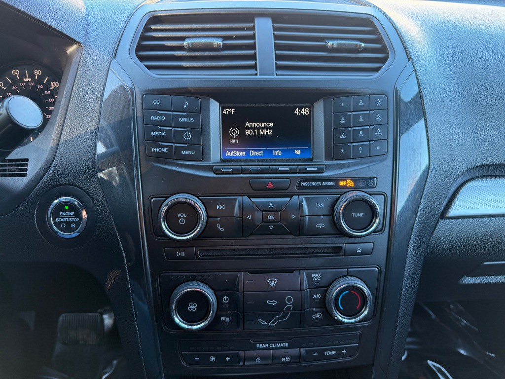 2017 Ford Explorer Image 12