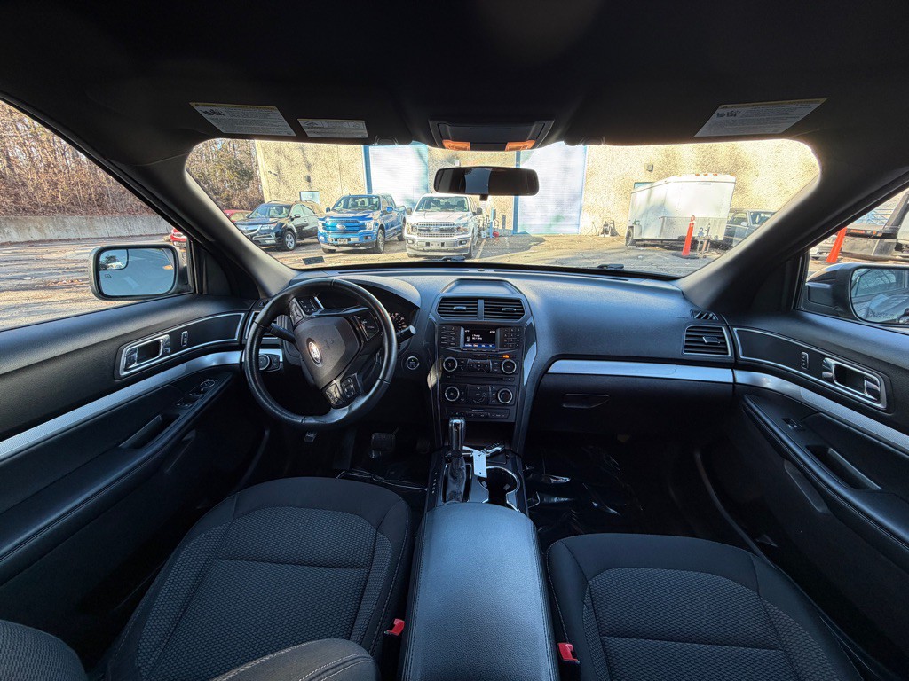 2017 Ford Explorer Image 15