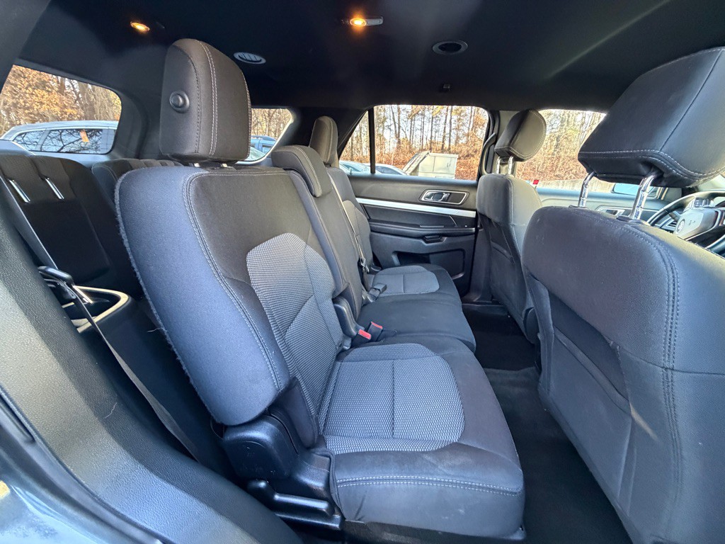 2017 Ford Explorer Image 16