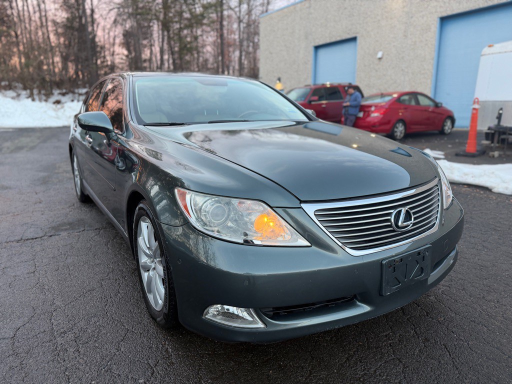 2007 Lexus LS 460 Image 3