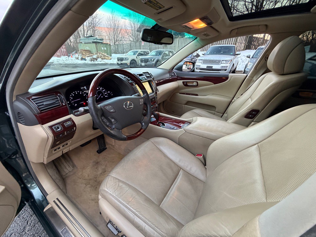 2007 Lexus LS 460 Image 9