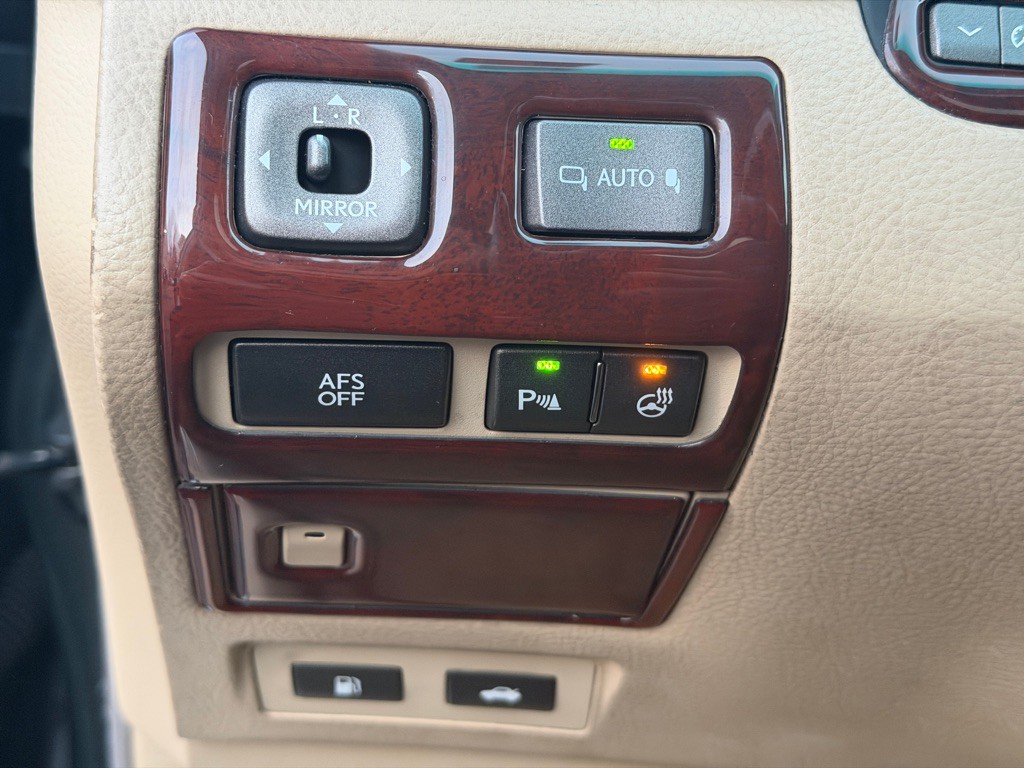 2007 Lexus LS 460 Image 14