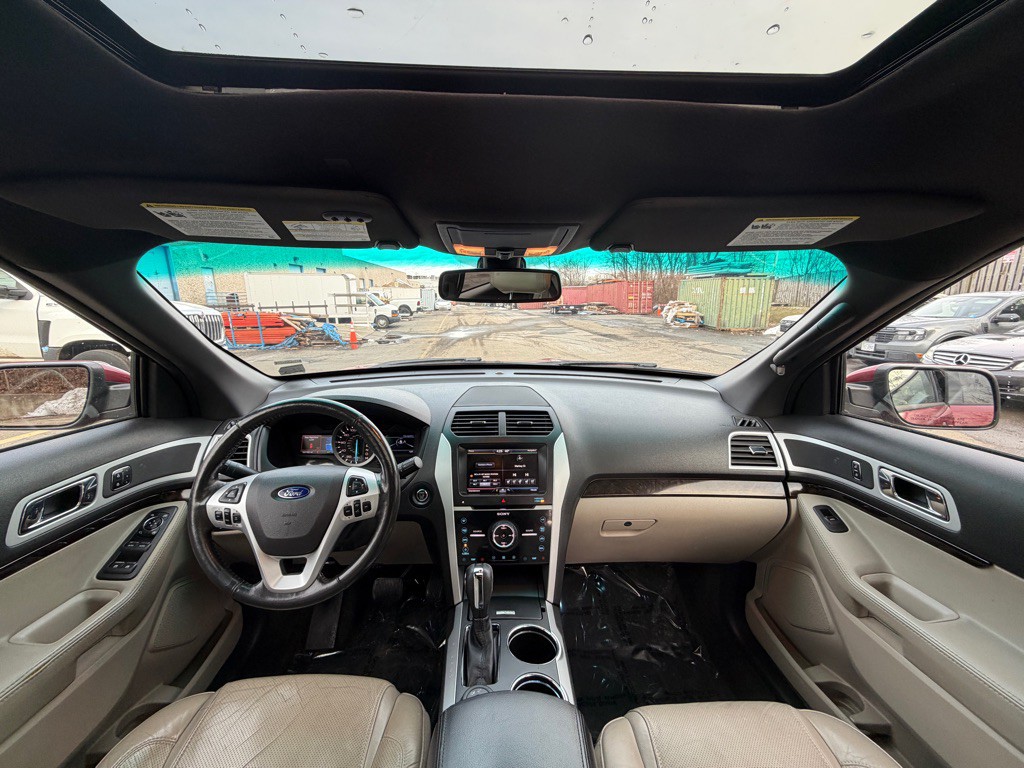 2014 Ford Explorer Image 16