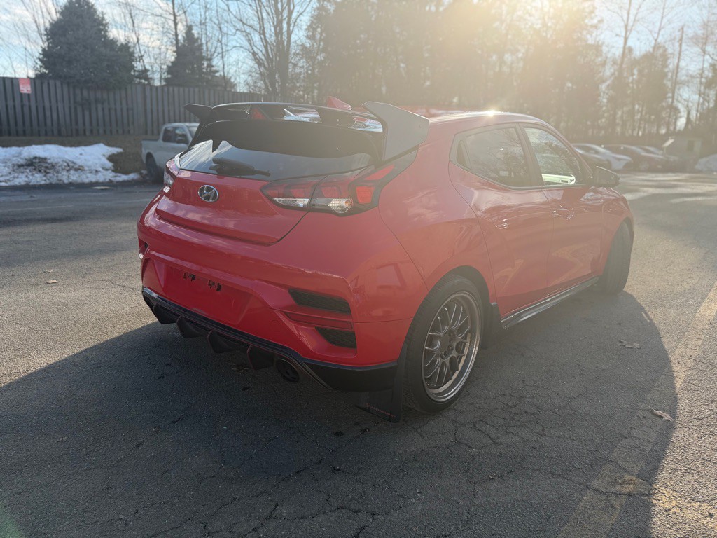 2020 Hyundai Veloster Image 3