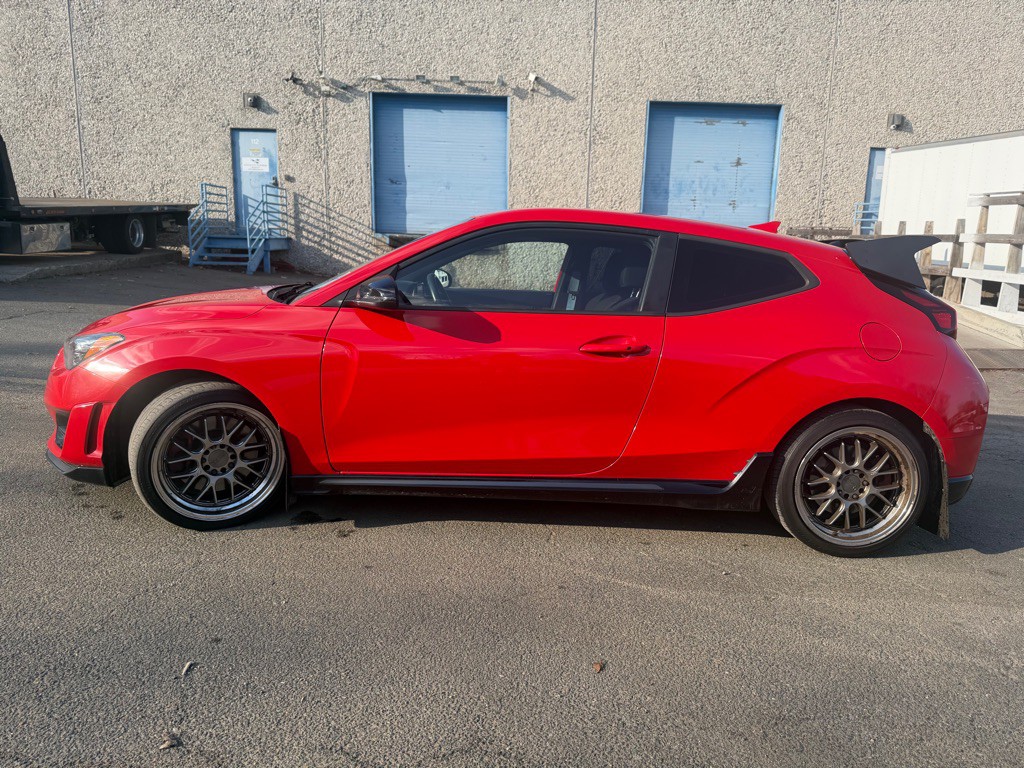 2020 Hyundai Veloster Image 6