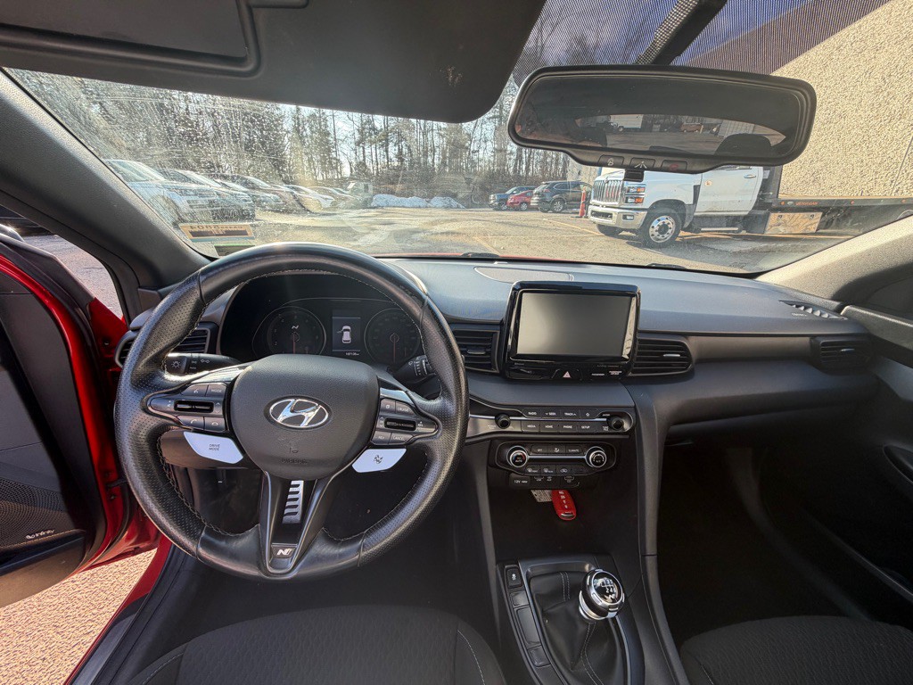 2020 Hyundai Veloster Image 8