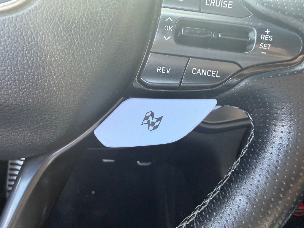 2020 Hyundai Veloster Image 12