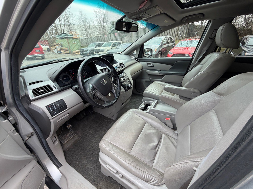 2011 Honda Odyssey Image 8