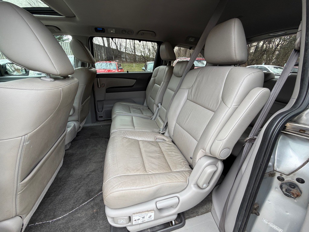 2011 Honda Odyssey Image 15