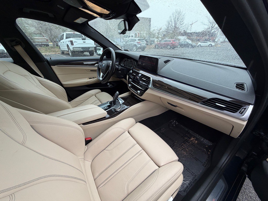 2019 BMW 5 Series Image 15