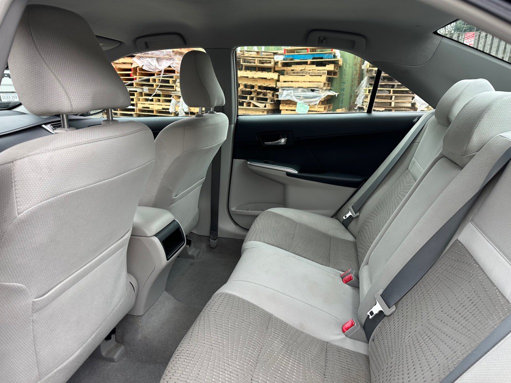 2012 Toyota Camry Image 15
