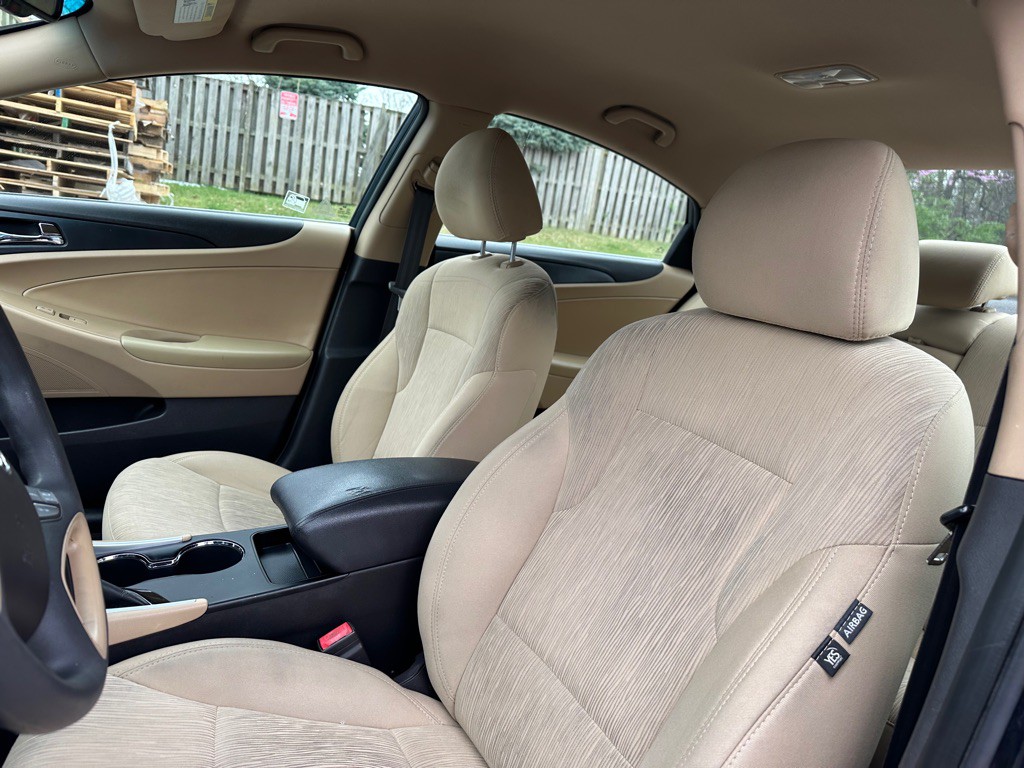 2012 Hyundai Sonata Image 9