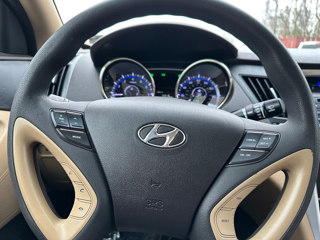 2012 Hyundai Sonata Image 12