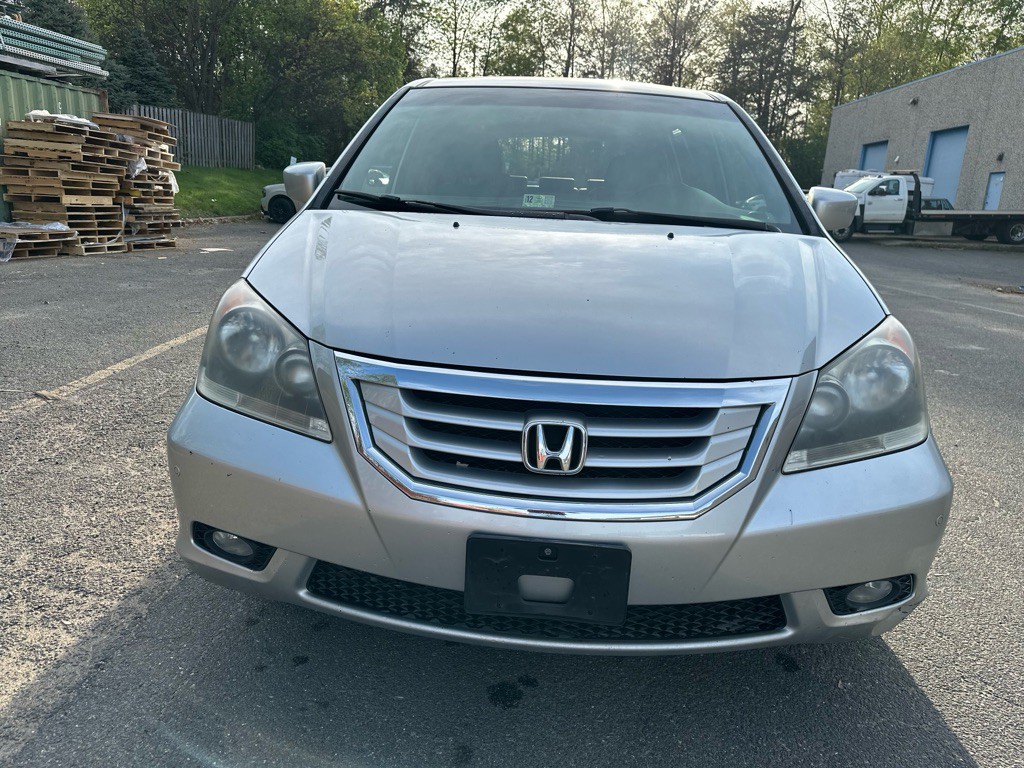 2010 Honda Odyssey Image 2