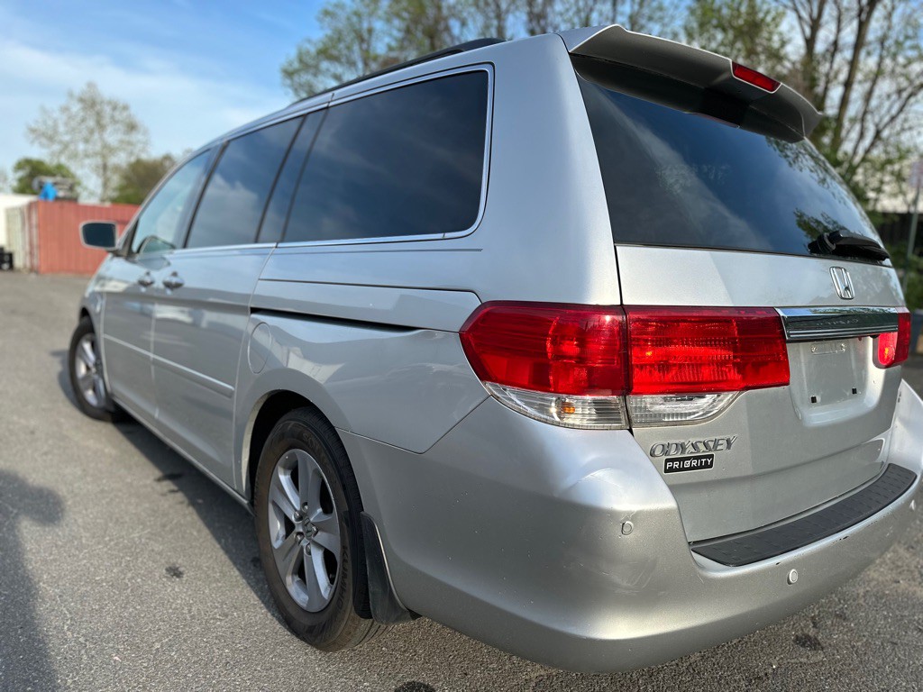 2010 Honda Odyssey Image 5