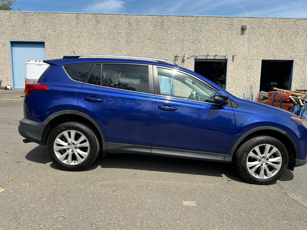 2015 Toyota Rav4 Image 5