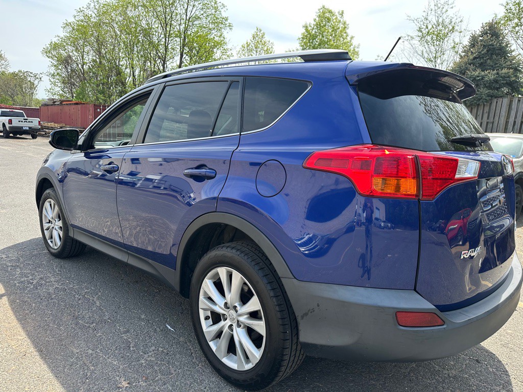 2015 Toyota Rav4 Image 6