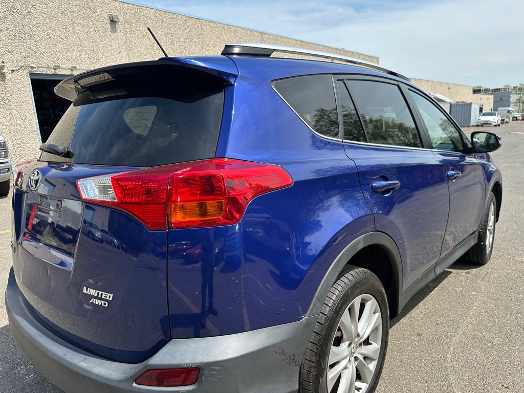 2015 Toyota Rav4 Image 8