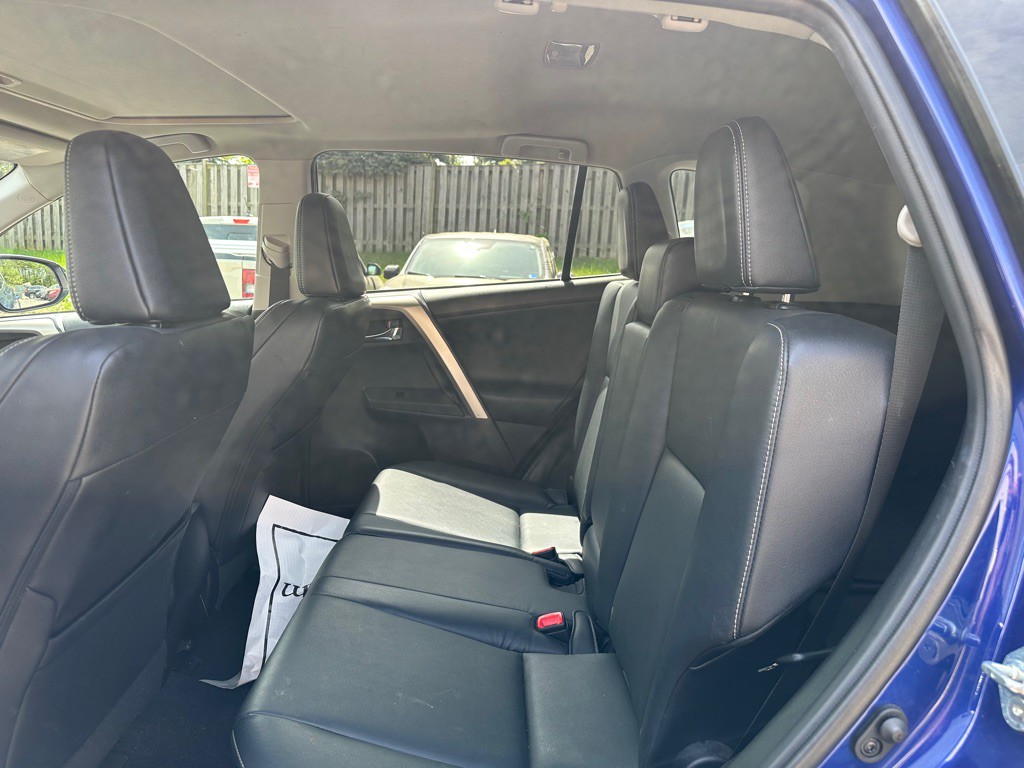 2015 Toyota Rav4 Image 12