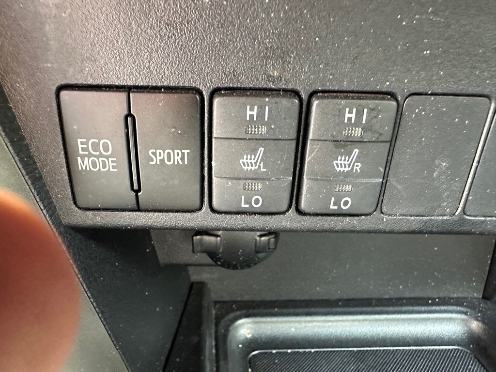 2015 Toyota Rav4 Image 17