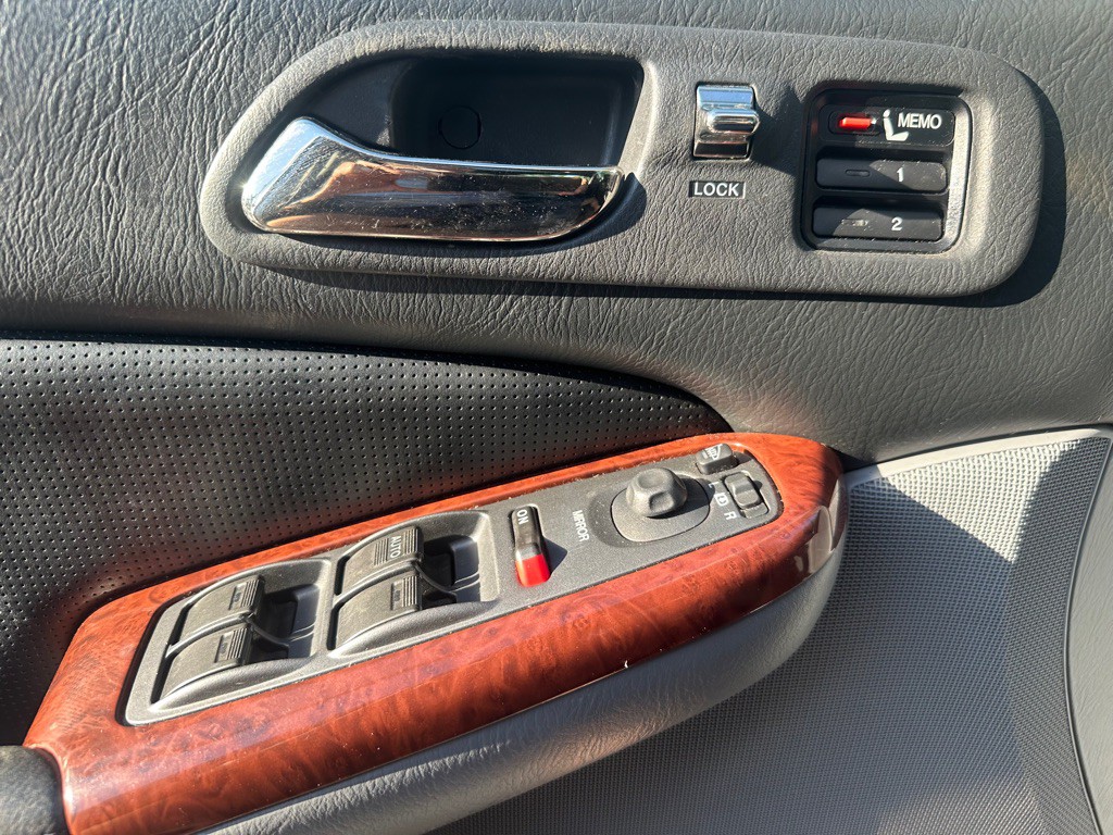 2005 Acura MDX Image 19