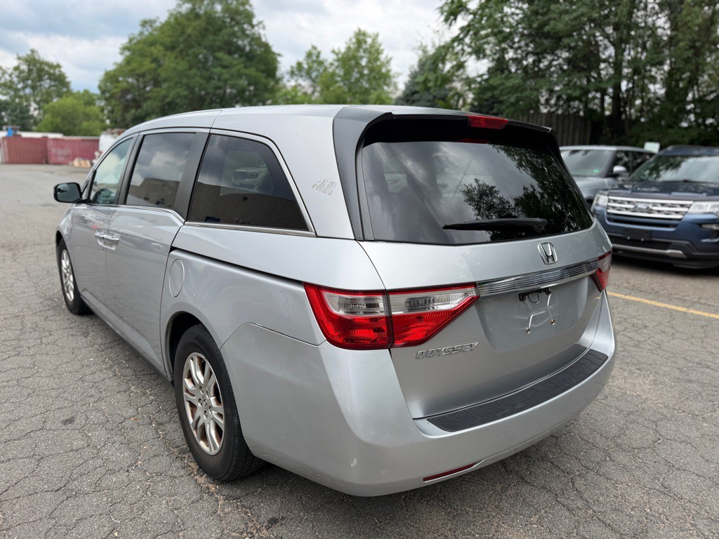 2011 Honda Odyssey Image 7