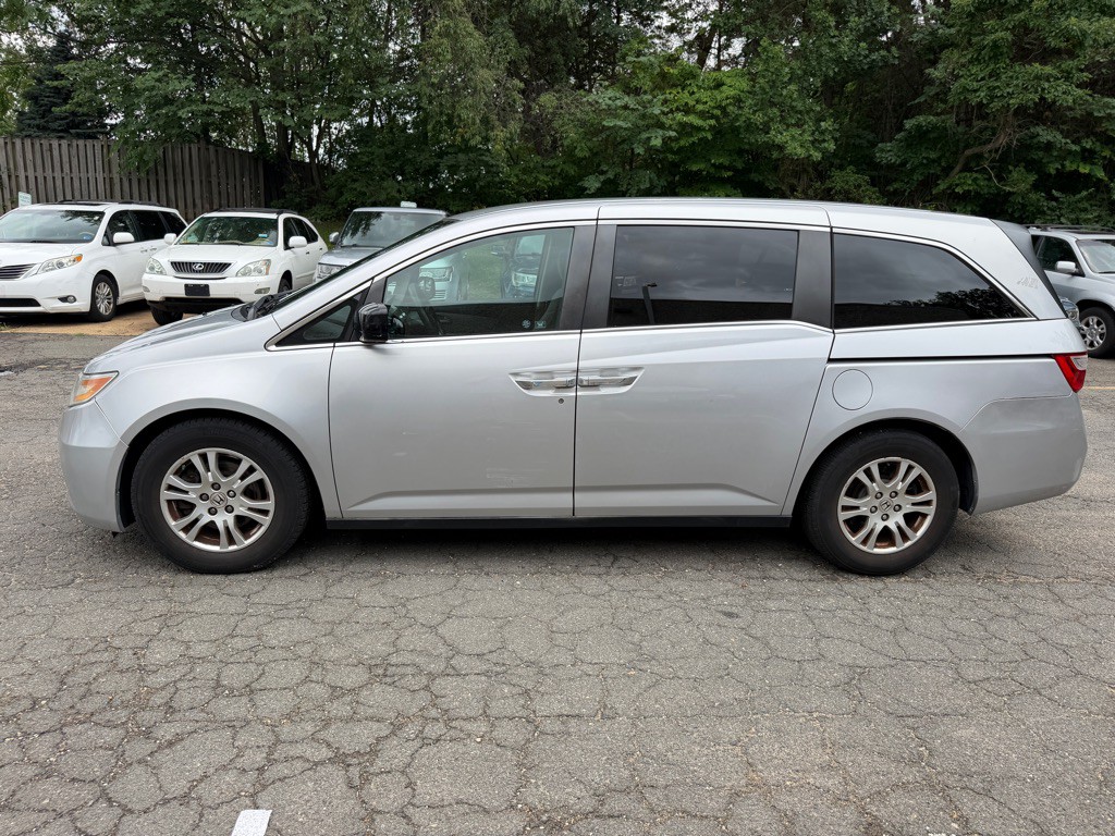2011 Honda Odyssey Image 8