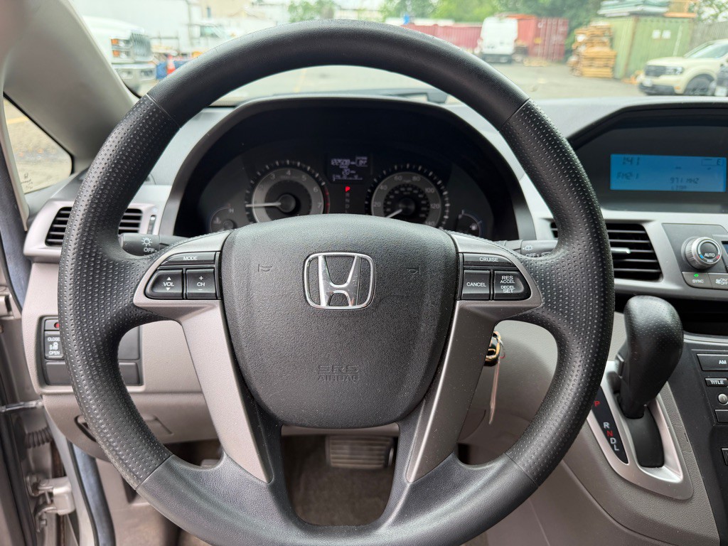 2011 Honda Odyssey Image 11